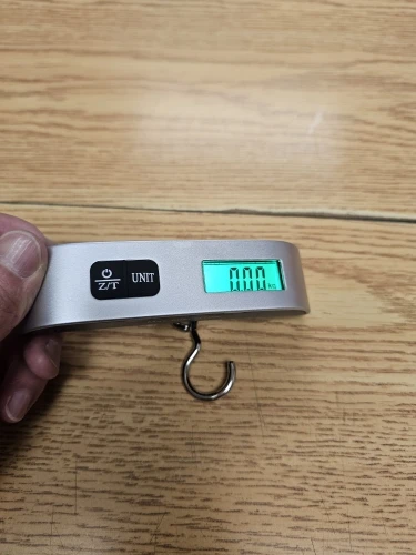 Balance électronique portable pour valise – Pèse-bagage numérique 50 kg / 110 lb avec écran LCD rétroéclairé photo review