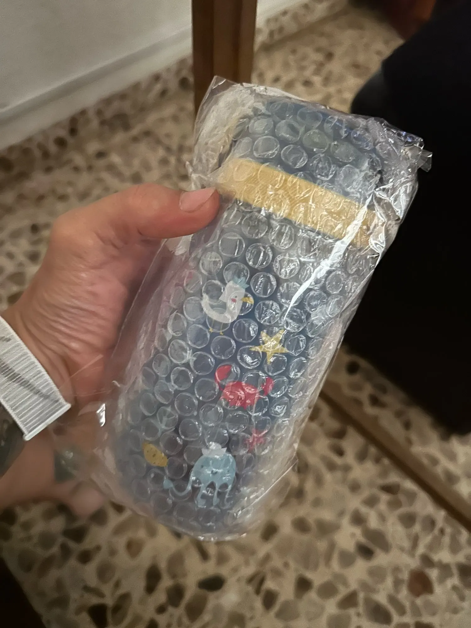 Botella de agua de dinosaurio de 600ml para niños, taza para sorber de agua con pajita de silicona, botellas de agua de plástico a prueba de fugas, taza de agua de verano para niños photo review