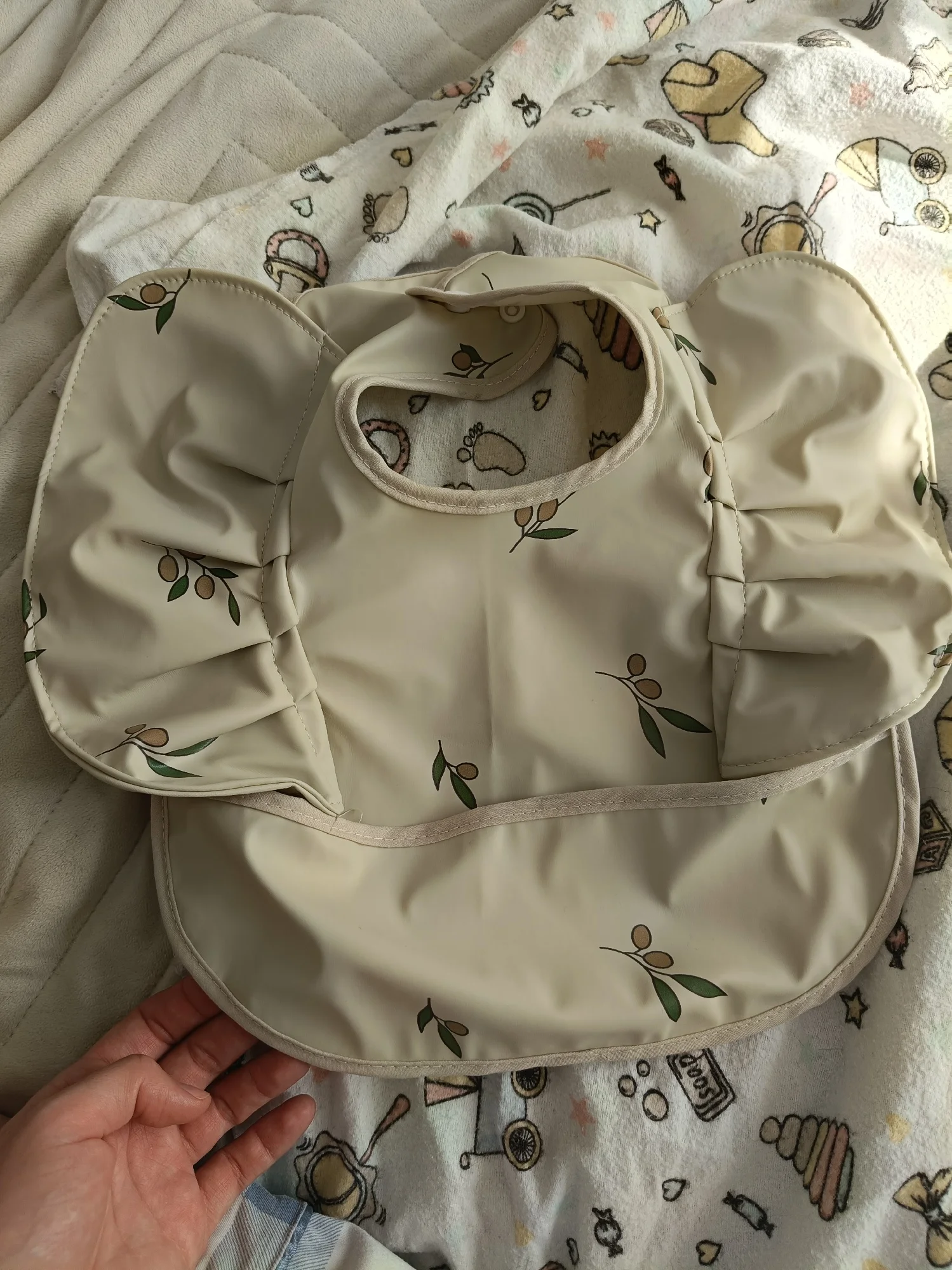 INS Nordic Style Baby Bibs Waterproof Short Sleeve with Pocket Feeding Waterproof Bib photo review