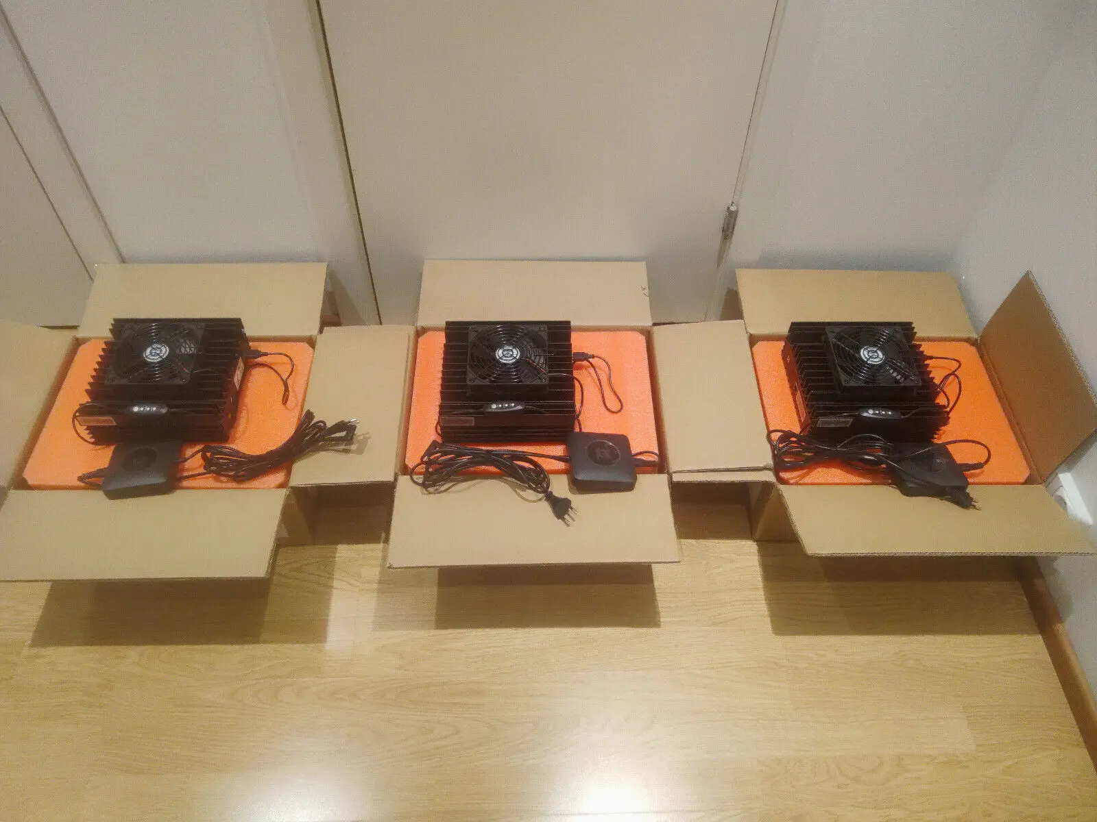 

G2 READY TO SHIP New IceRiver KS0 Pro KAS Miner 200GH/S, 100W Power Consumption Asic Kaspa Miner With PSU