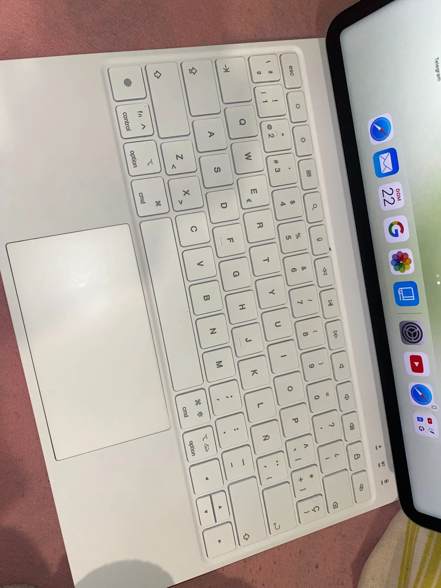 Backlight Keyboard for iPad photo review