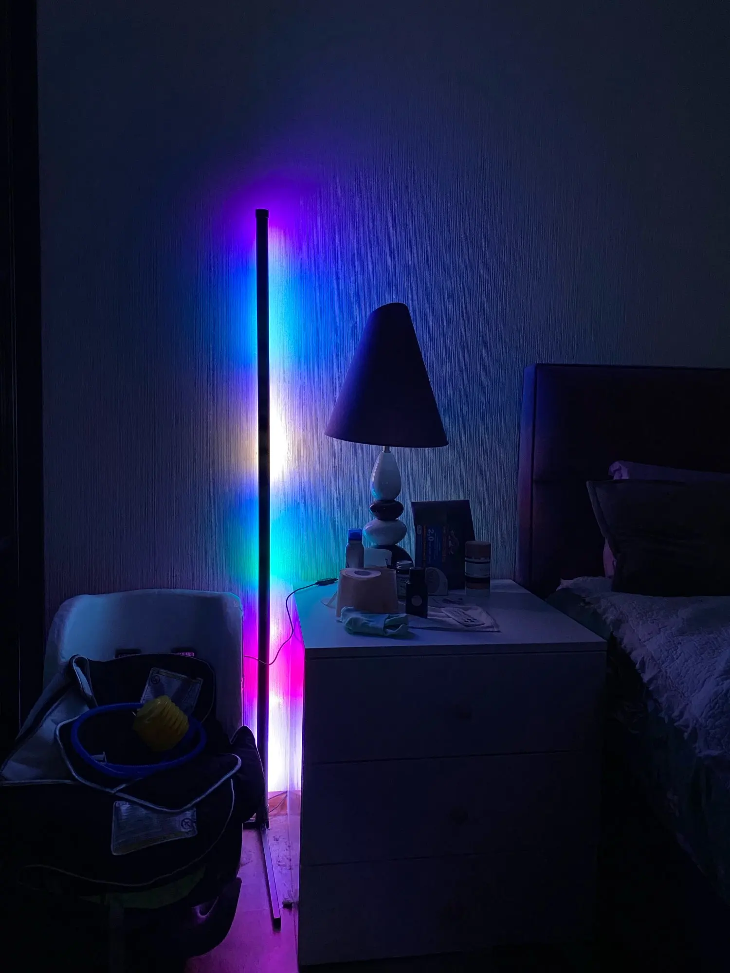 lampe de chevet Lampadaire d'angle sur pied Tuya Smart RGB LED, éclairage d'ambiance pour chambre à coucher, décoration salon nordique pour la maison lampadaire de salon luxe, lampadaire led sur pied, 150cm photo review