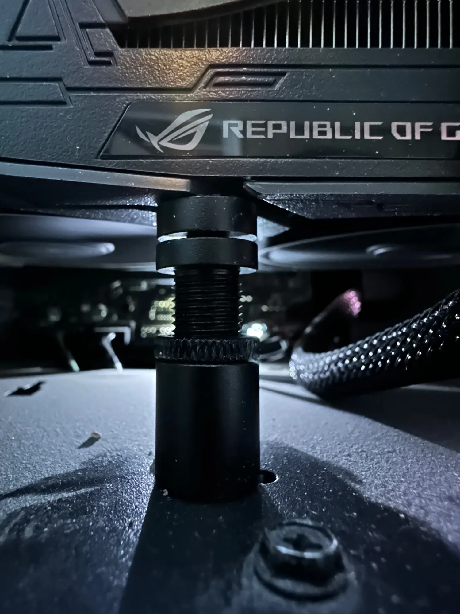 Aluminum GPU Holder Vertical Telescopic Rotating Stand Magnetic Bracket Video Card Holder Graphics Card Bracket Support 27-120mm photo review