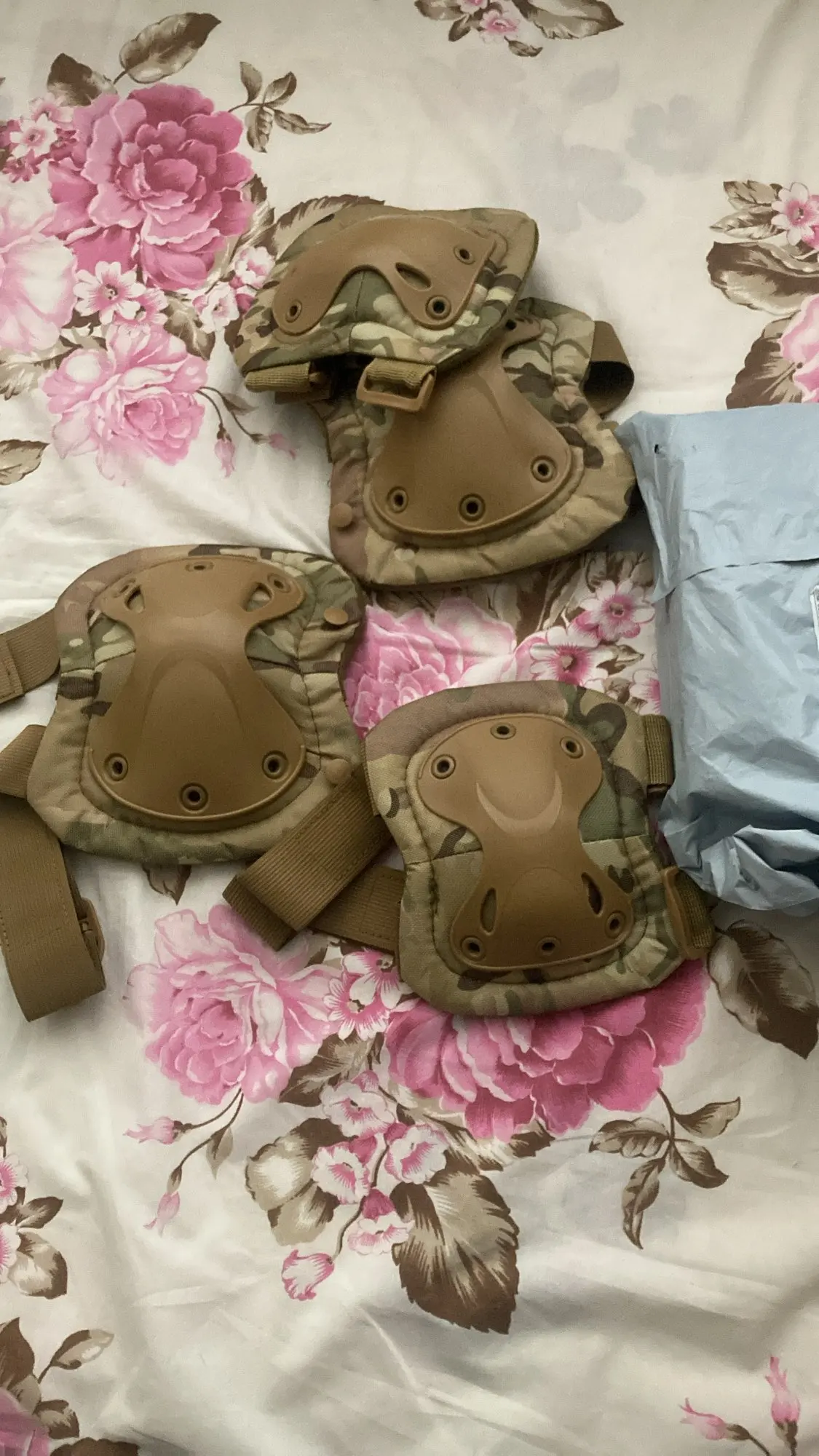 Tactical Combat Knee & Elbow Protective Pads Set for Outdoor CS Paintball Game Cycling Safety Skateboarding Gear Skates Knee Protection Guard Pads photo review