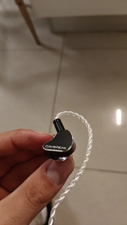 【新品未開封】CrinEar Daybreak 1DD+2BA+2MPTイヤホン CrinEar Daybreak 1DD+2BA+2MPT (マイクロプレーナツイーター