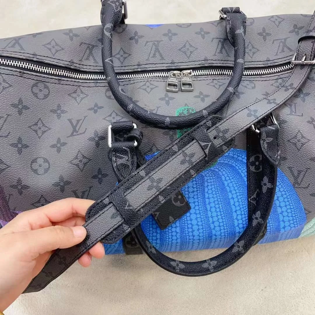 Рисунок 5 - Сумка дорожная кожаная