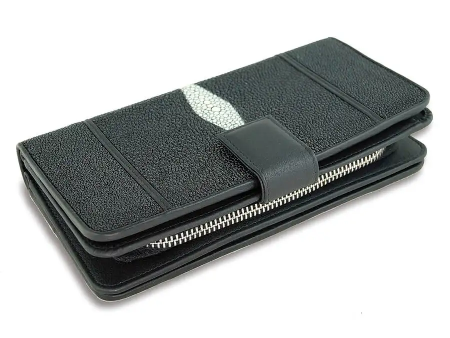 Рисунок 5 - Большое женское портмоне из кожи