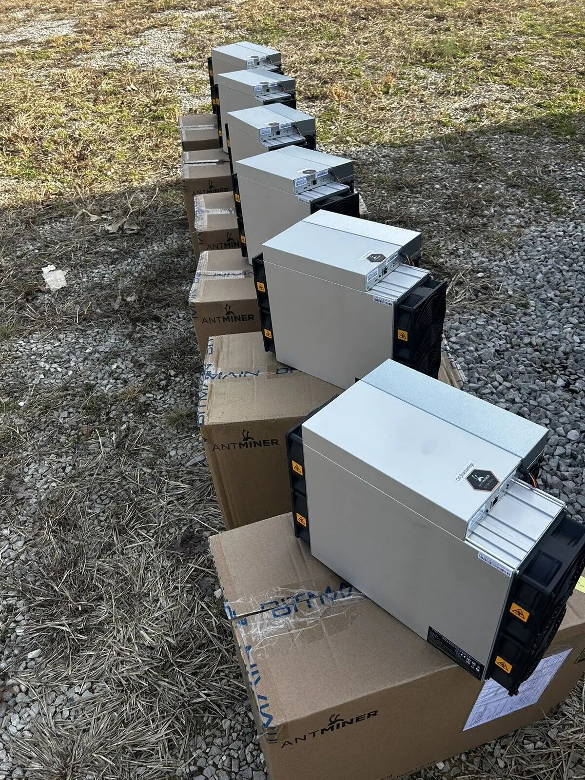 

Bitmain Antminer S19K Pro 120TH 2760W / 136TH 3264W