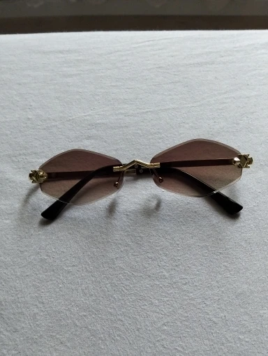 Frameless Rhombus UV400 Women's Sunglasses photo review