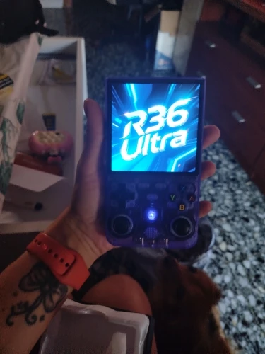 Nueva consola de juegos portátil ultra retro R36, sistema Linux de código abierto de 4,0 pulgadas, reproductor de vídeo portátil de 128GB, consola de juegos portátil photo review