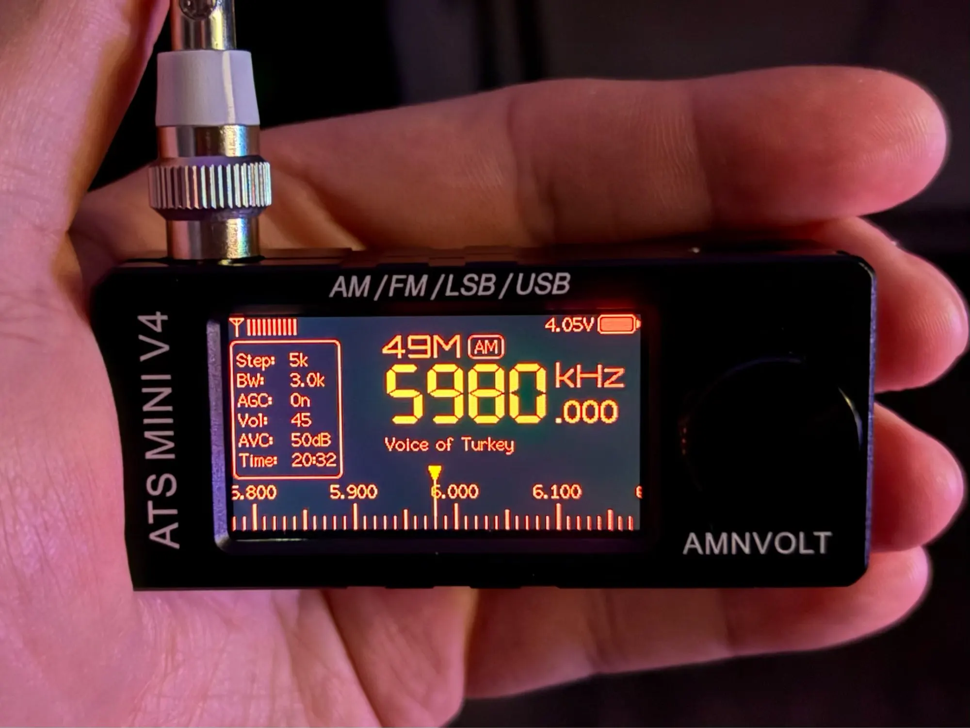 ATS MINI V4メタルファームウェアV2.33 新品未使用 高級l ATS Mini V4 SI4732 HF 0.1-30 MHz receiver + metal case + Donut WB