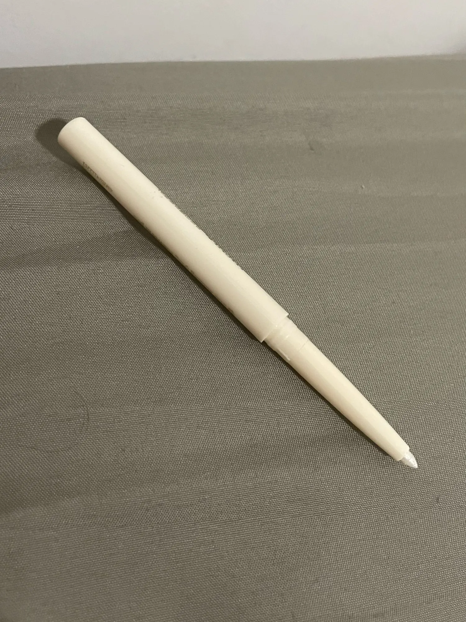 HISYI Two-In-One Lying Silkworm Pen Brightens down Waterproof Sweat-Proof Non-Smudge High-Light 3D Liquid Eyeliner Pen photo review