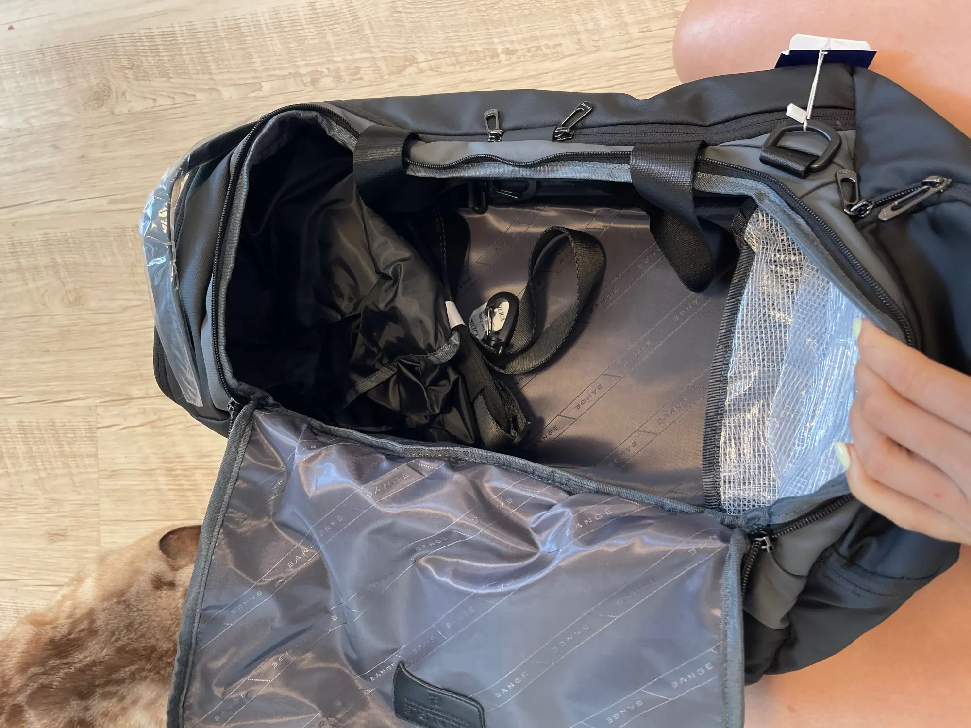 Gym Clothes Bag Backpack With Wet Compartment Traveler Duffle Bag