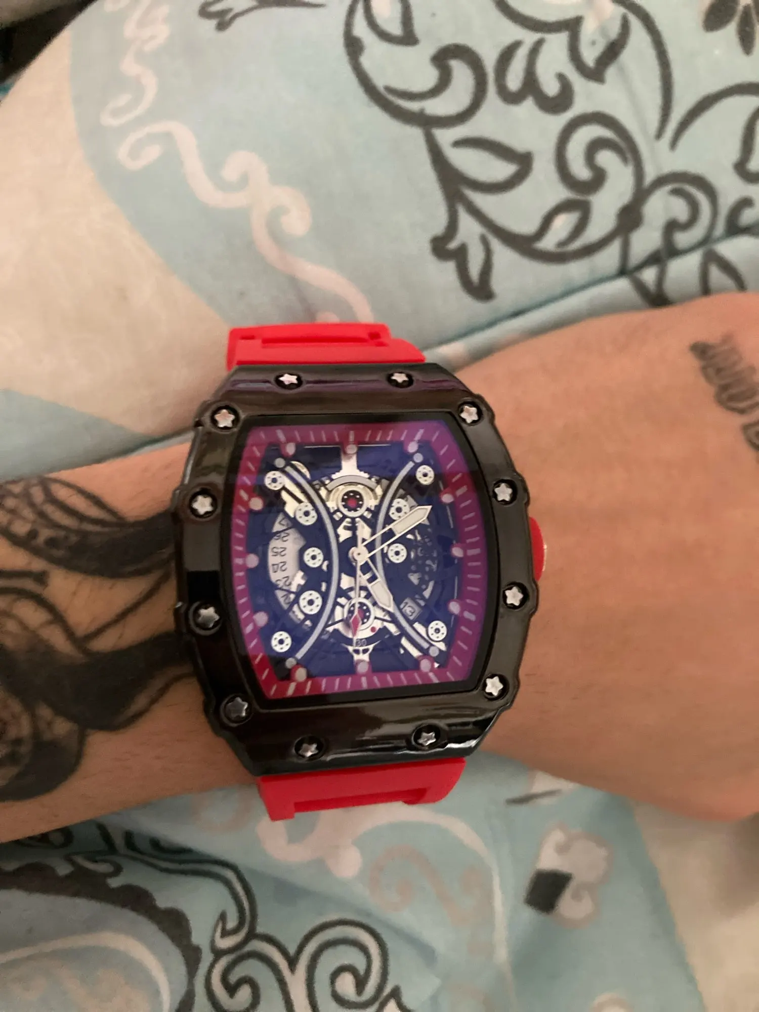 Relógio masculino luz marca de luxo barril vinho dial moda noite brilho relógio esportivo calendário reloj l146 photo review