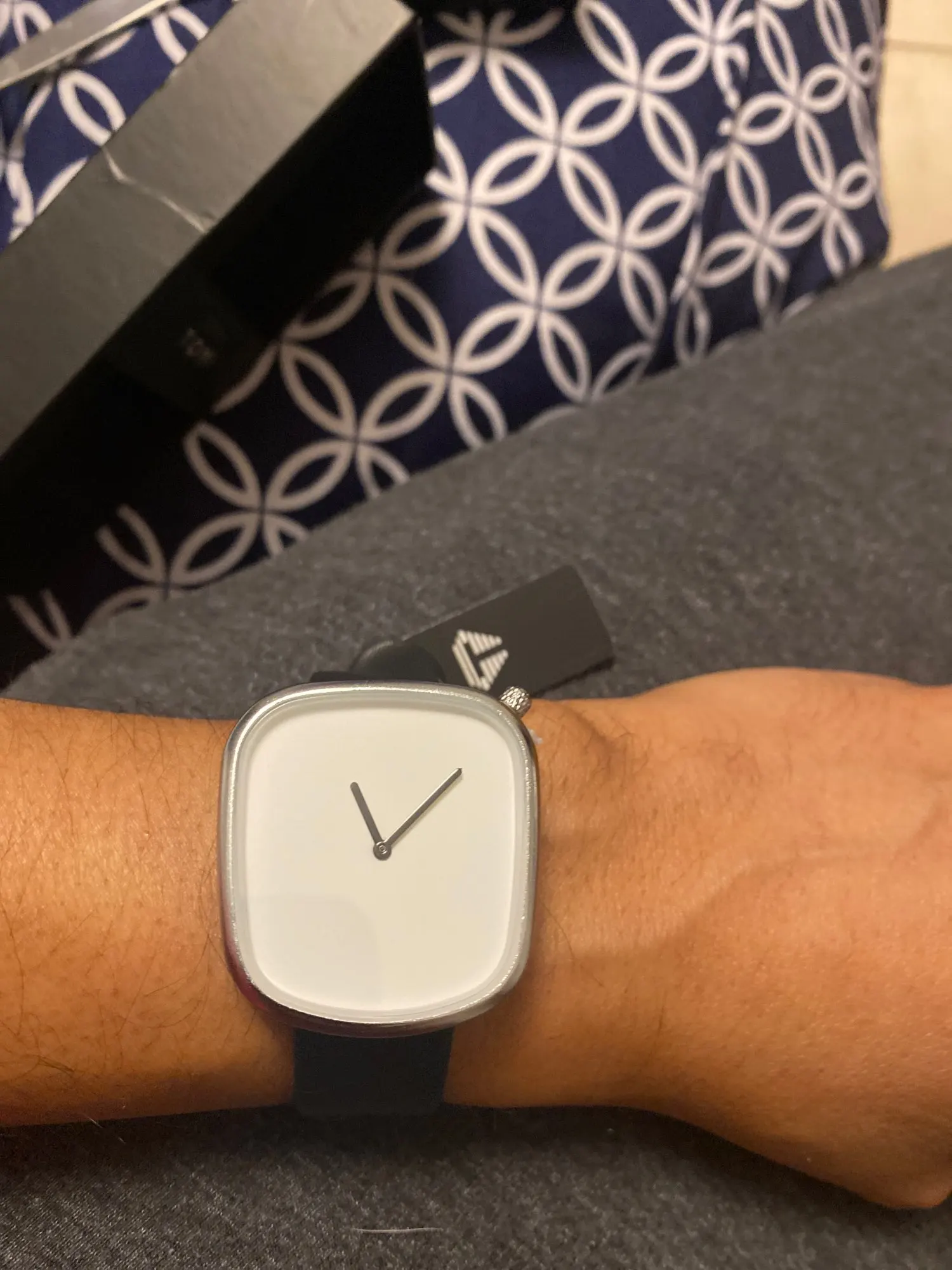 Thin Minimalist Premium Square Quartz Watch photo review