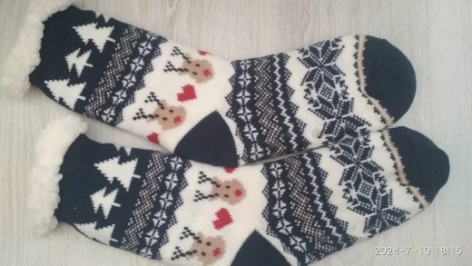 Flauschige Wintersocken mit niedlichen Tiermotiven photo review
