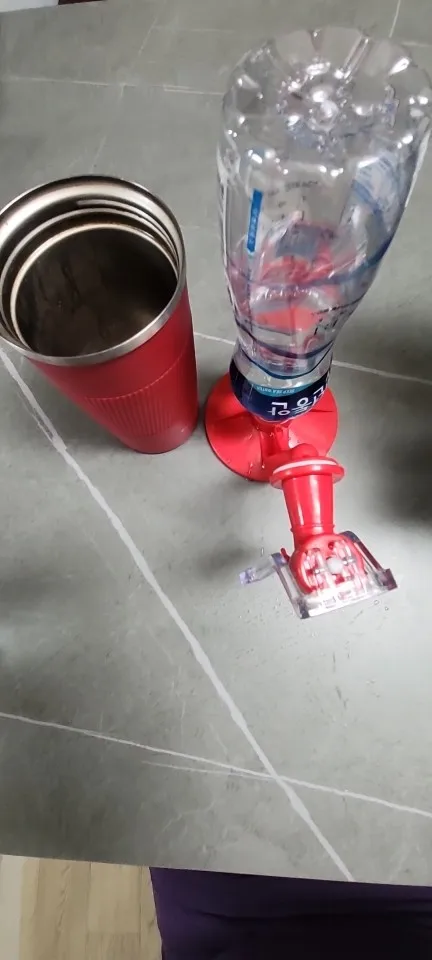 Press & Pour Oasis: Inverted Water Dispenser for Effortless Hydration photo review