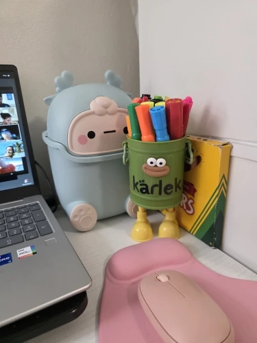 Charming Cartoon Pen Holder for Office and Home photo review