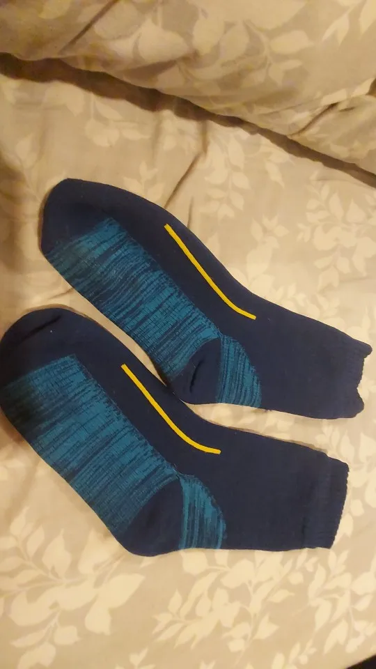 Wasserdichte Outdoor-Socken – Atmungsaktiv und Warm für Wandern, Camping, Skifahren & mehr photo review