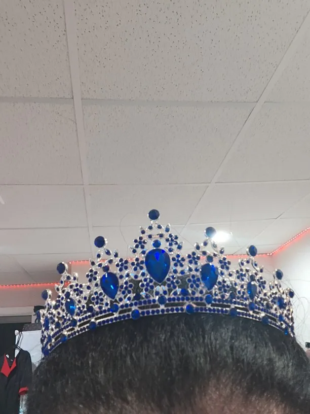 Crystal Silver Color Wedding Crown photo review