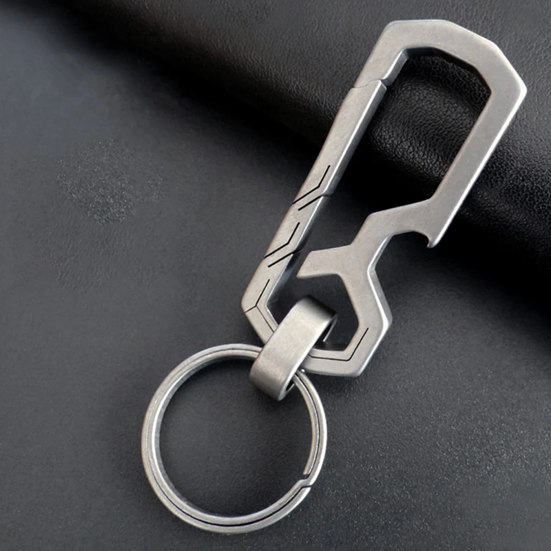 

B 50 MM Bottle Opener Style Titanium Alloy Keychain Hook Gift Titanium Car Key Holder