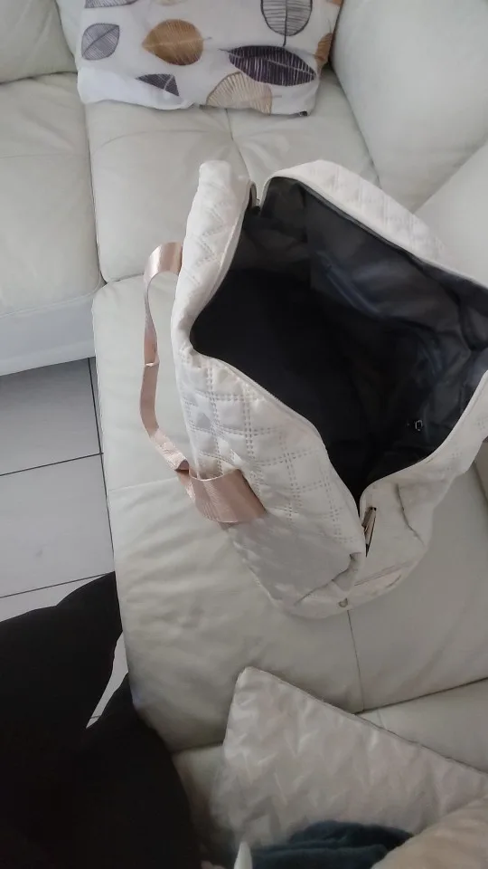 Sac de Voyage Léger Pliable 40L – Fourre-Tout de Sport et Week-End avec Bandoulière Réglable – Sac de Nuit Cabine Homme/Femme photo review