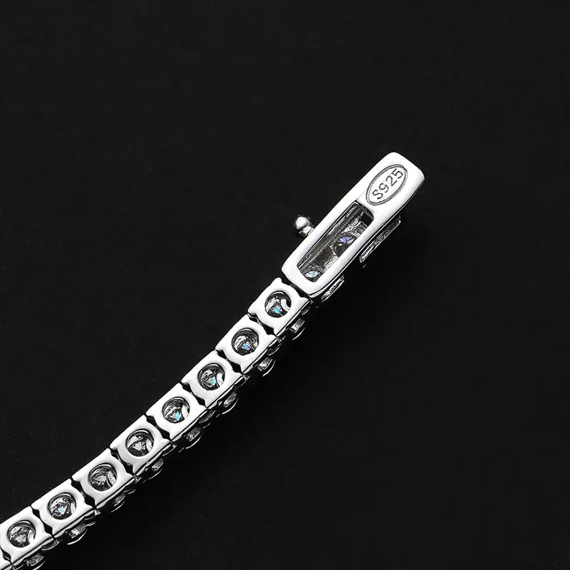 elegant moissanite necklace