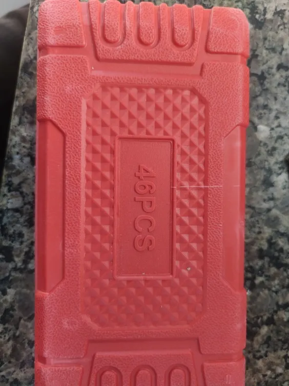 Kit de Ferramentas 46 Peças com Soquetes e Chave Catraca Reversível