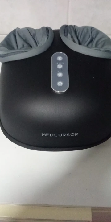 Medcursor Shiatsu Foot Massager Machine with Heat Roller Muscle Relaxation Pain Relief Electric Fully Wrapped Foot Massage photo review
