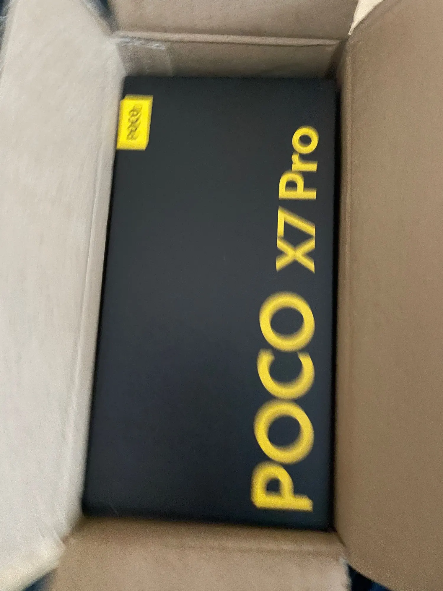 POCO X7 Pro Global Version Cellphone 256GB / 512GB Dimensity 8400-Ultra 6.67" 120Hz Display 6000mAh 5G NFC photo review