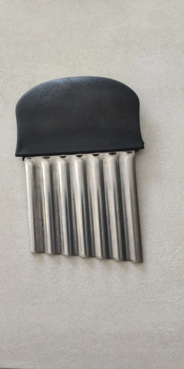 1pc Corrugated Cutter Corrugated Knife Upgraded Metal Corrugated Cutter Safety Kitchen French Fries Cutter Corrugated Slicer For Fruits Vegetables Salad Carrots French Fries Kitchen Tools Cheap Stuff photo review