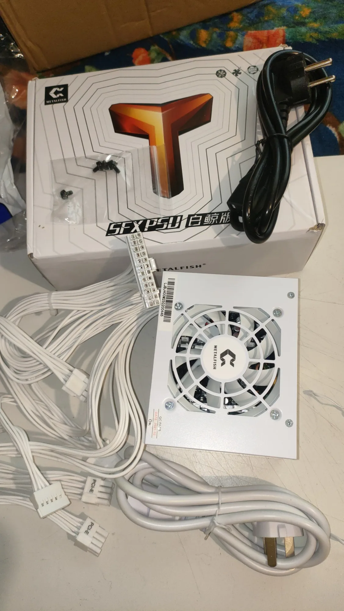 METALFISH SFX400W White Power Supply 220~230V Input Dual 6+2Pin PCIe Ports High Efficiency Silent PWM Fan Game Computer PSU photo review