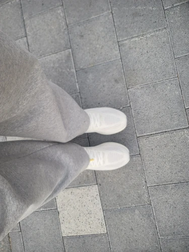 ONEMIX 2025 Air cushion Running Shoes Breathable Outdoor Sport Sneakers Lightweight Athletic Jogging Walking Shoes photo review