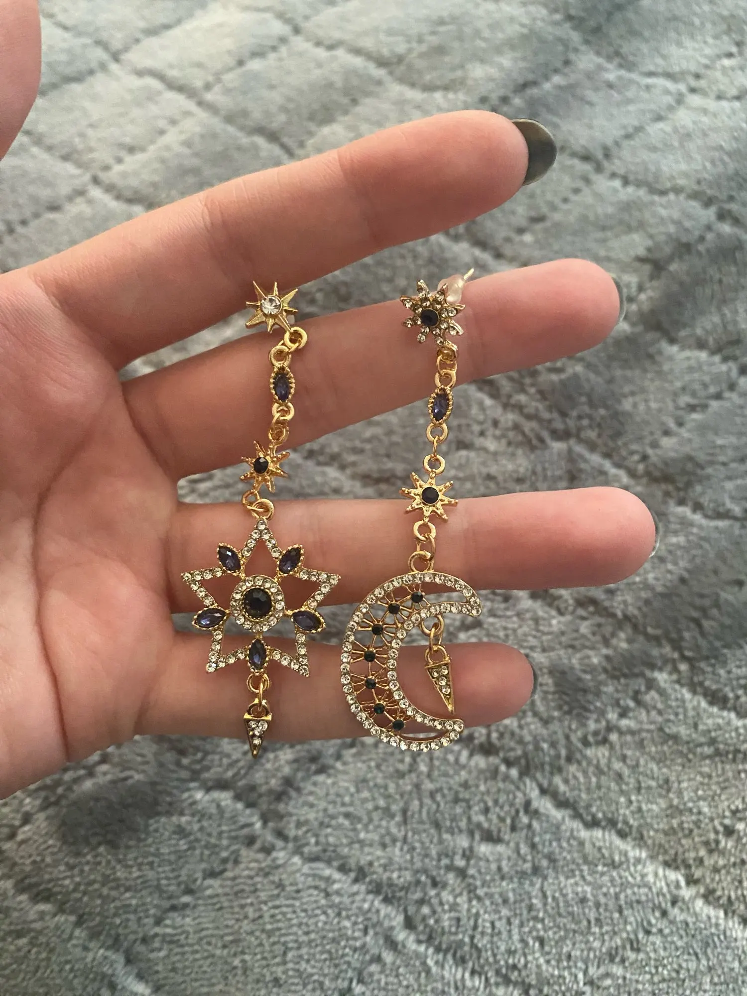 Star and Moon Earrings | Elegant Asymmetric Design photo review