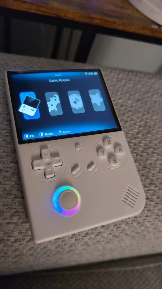 ANBERNIC RG40XX V photo review