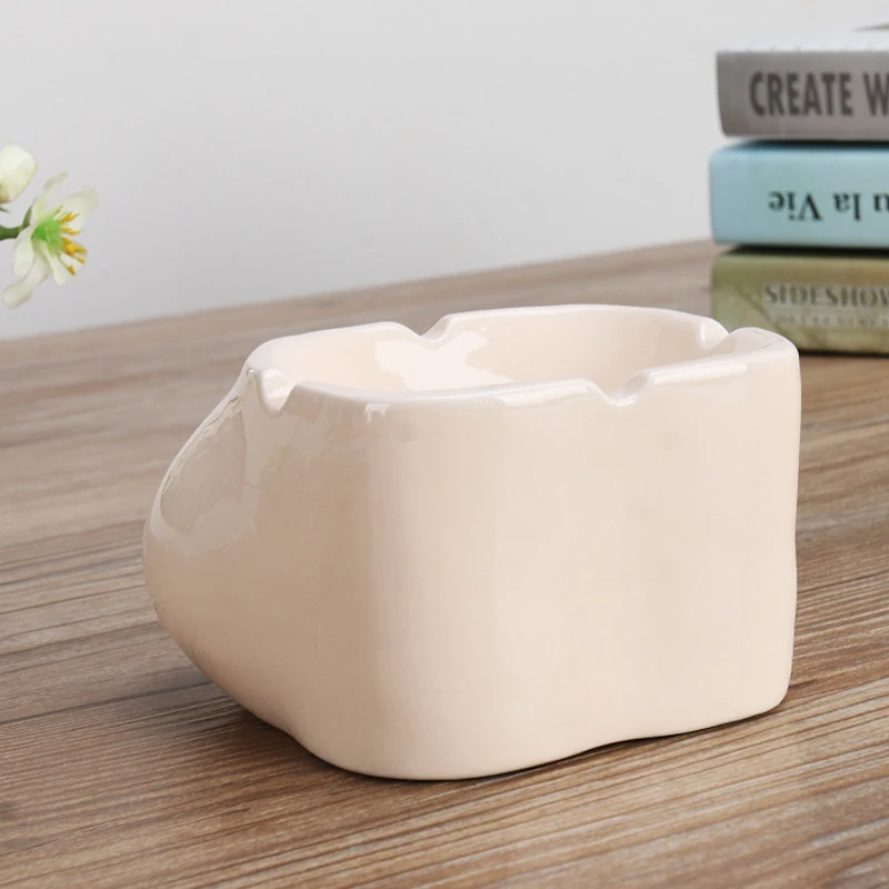 Ceramic Cigarette Ashtray Creative Funny Breast Body Art Ash Tray Living Room Ornaments Home Decoration Gift Man ceramic ashtray