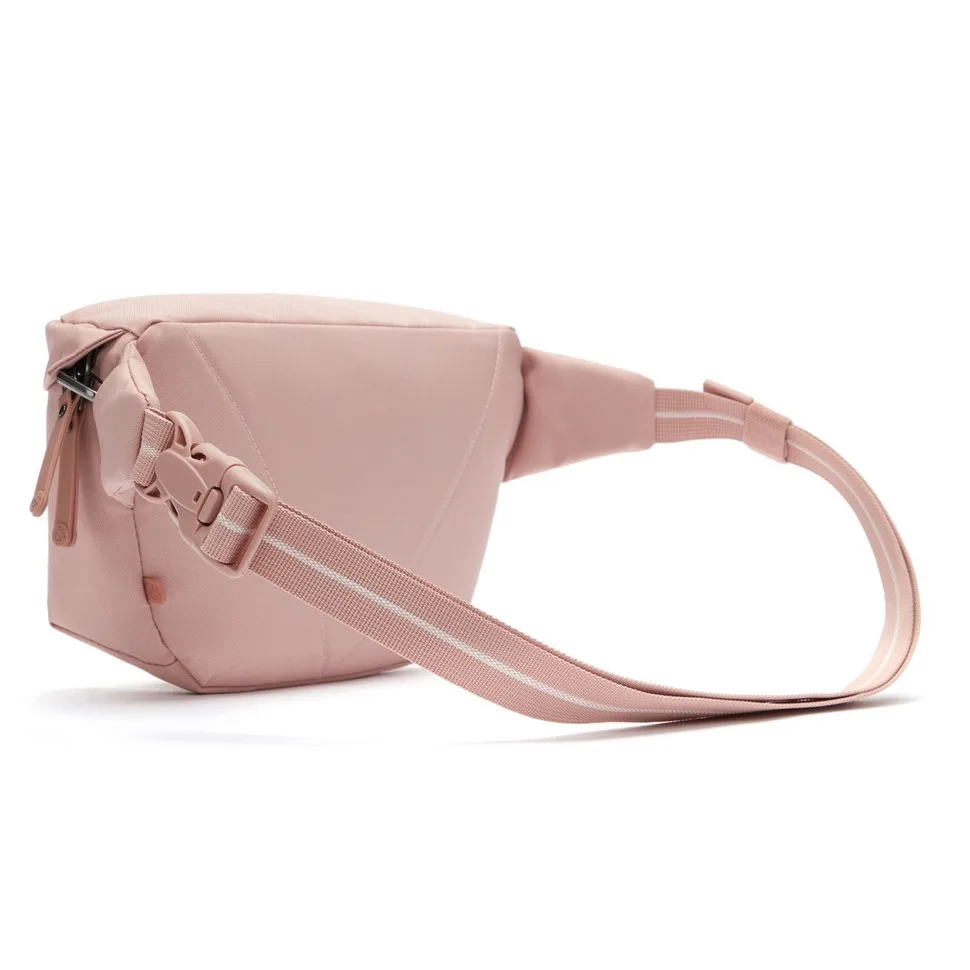 Рисунок 5 - Сумка поясная Pacsafe Go Sling