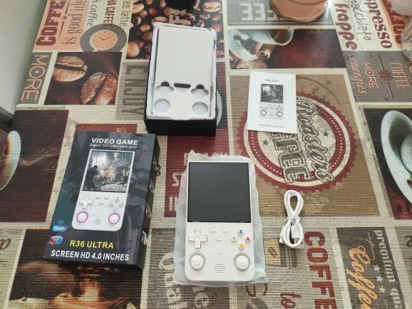 R36 ULTRA photo review