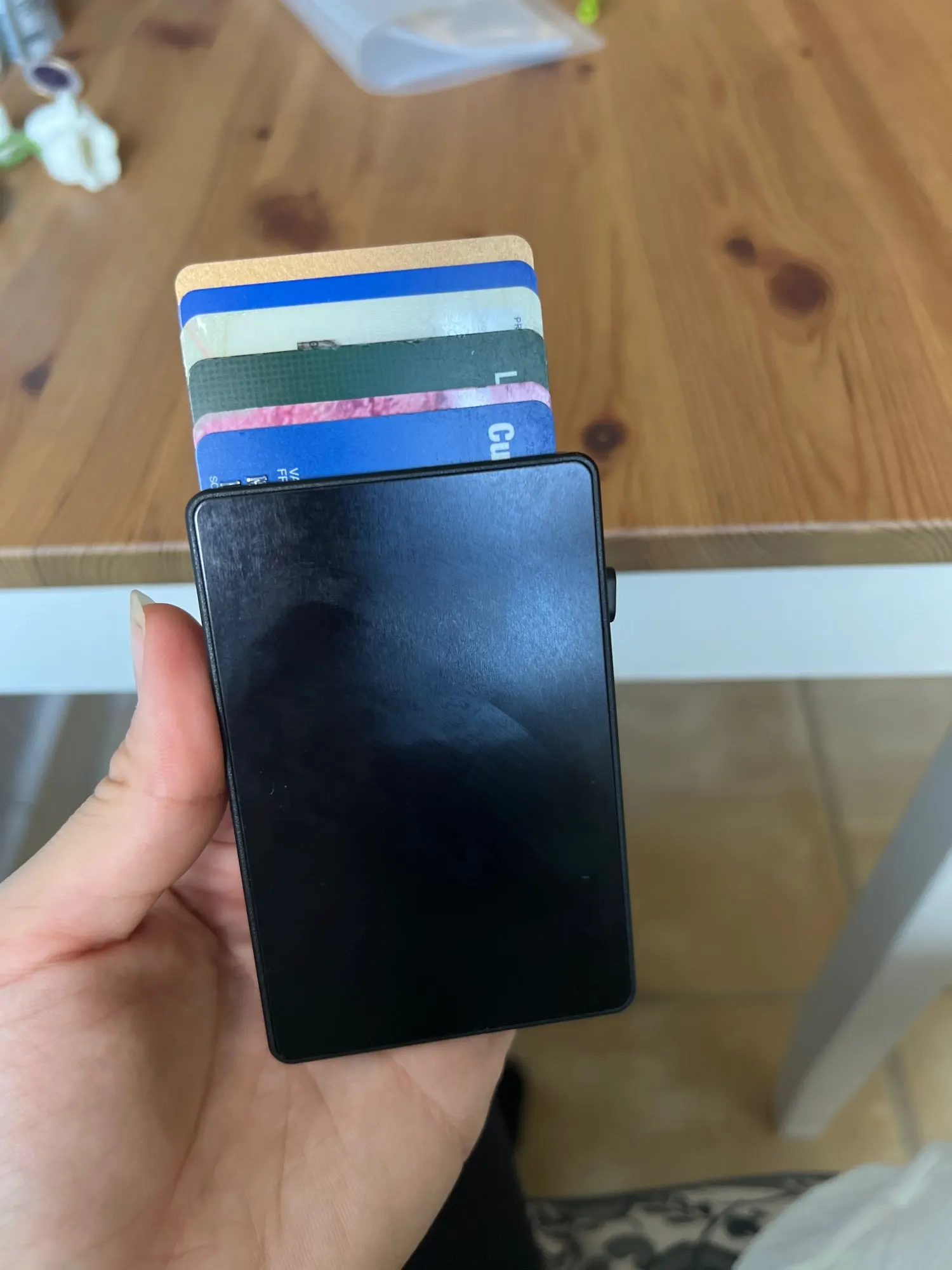 YUECIMIE Slim Aluminum Card Wallet RFID Pop-up Push Button Bank Credit Card Case Holder Thin Smart Metal Wallet For Man Women photo review