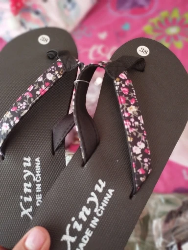 1pc Women's Flower Pattern Fashion Flip Flops Non-slip Lightweight Beach Platform Slippers Women's Footwear Breathable Open Toe photo review