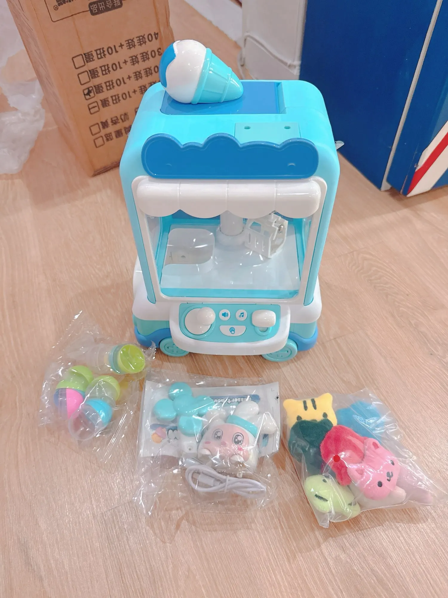 Mini Claw Catch Toy Crane Machine photo review