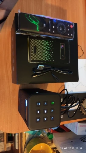 Portable Home Theater Mini 3D Projector 4K Display photo review