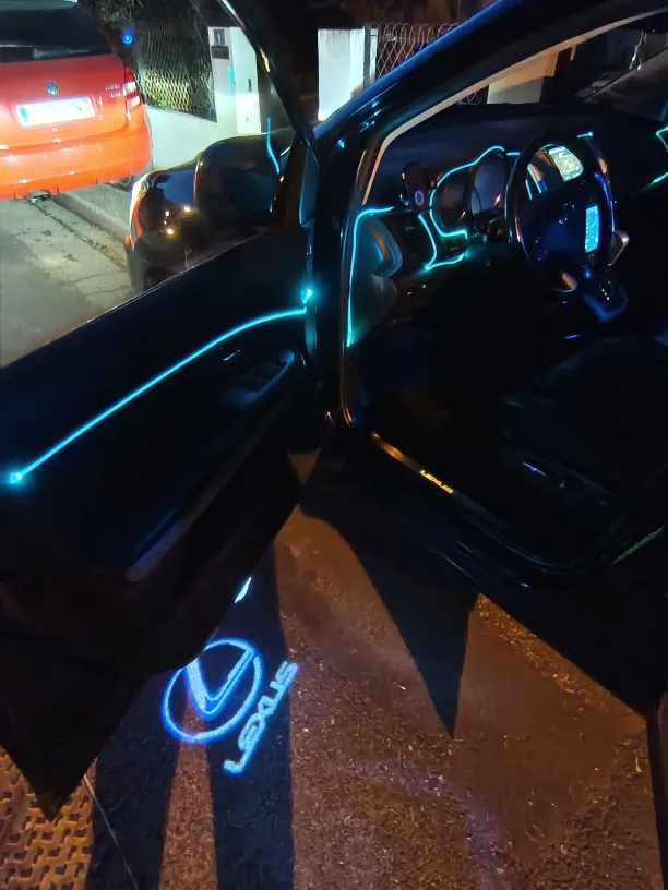 Luz LED RGB – Controle por App + Controle Remoto