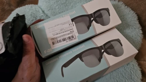 Nuevas gafas de sol inteligentes Bluetooth V5.3, gafas para llamadas, auriculares para deportes al aire libre, tecnología negra HIFI, antitouch UV para hombres y mujeres photo review