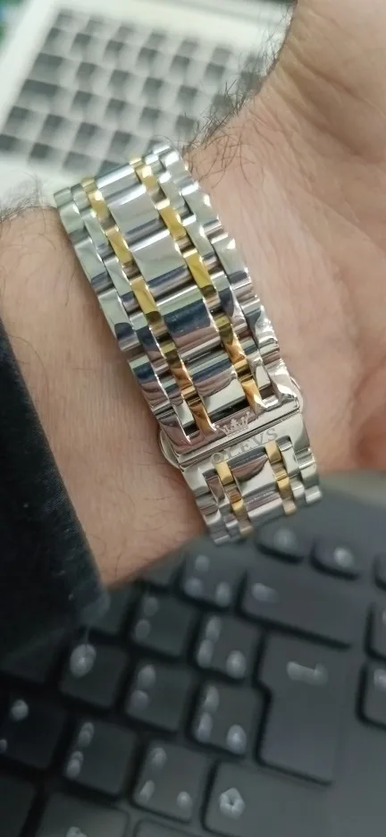Business Wristwatch with a Modern Aesthetic
