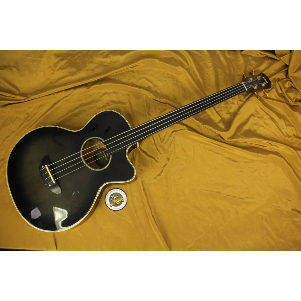 Yamaha APX-B12F アコースティックベース オリジナルケース付き Yamaha APX12F アコースティックベース オリジナルケース付き