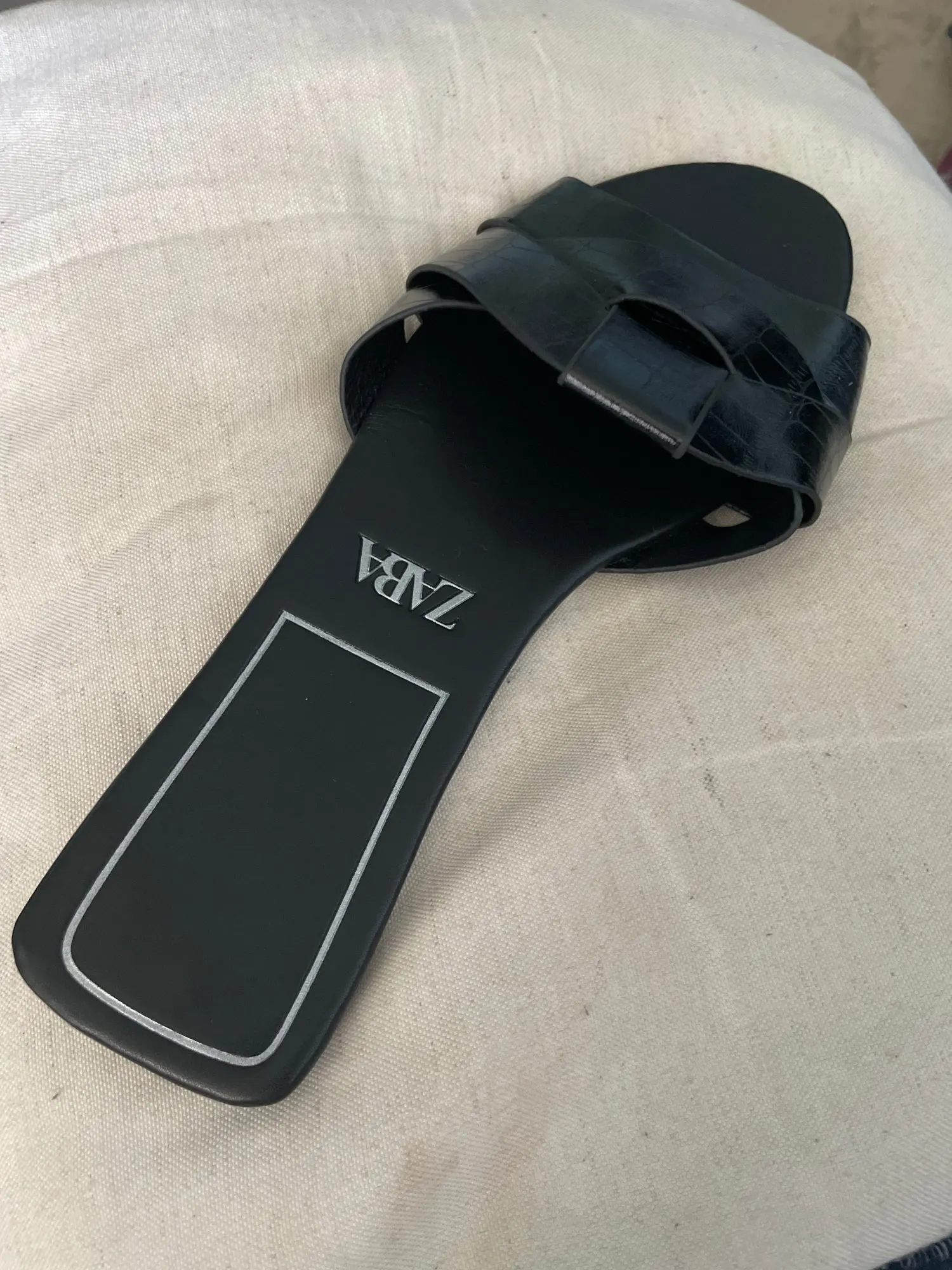 Pantoufles Plates Tissées Femme | Style Été 2025 | Chaussures Bout Ouvert Confortables & Décontractées photo review