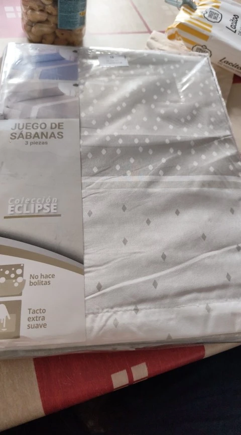 Juego de sábanas ligero, suave, fresco. Azul, Rosa, Gris, Verde. Juego de Cama 100% Microfibra tacto Satén. Cama de 150, 135, 90 y 105. Primavera, Verano. Dormitorio Elegante, Alegre, Colorido,Luz photo review