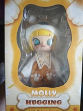 POP MART Molly Hugging 1/8 フィギュア MOLLY Hugging 1/8 Action Figure - POP MART (United States)