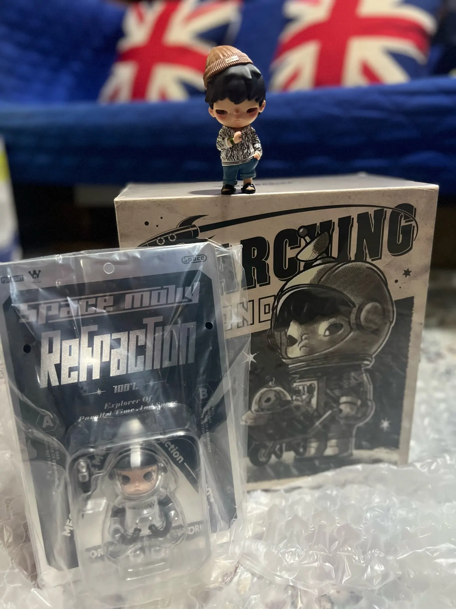 POP MART Hirono Search for Aliens Figurine Limited to 2pcs per